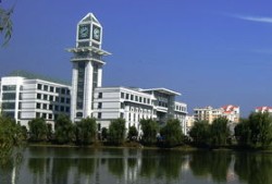 从湖工大怎么去中南财经政法大学(中南财经政法大学和湖北工业大学距离)