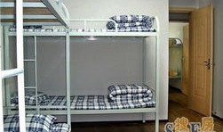 财经大学床铺怎么分上下铺八人间(上财宿舍床位)