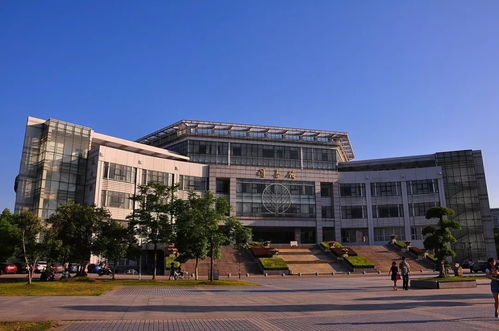 财经政法大学二餐二楼怎么样(财经政法大学老校区在哪里)
